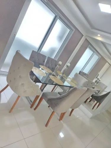 Mesa de jantar mas 6 cadeiras