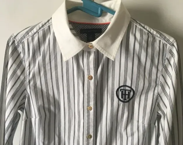 CAMISA TOMMY HILFIGER FEMININA S / P BRANCA
