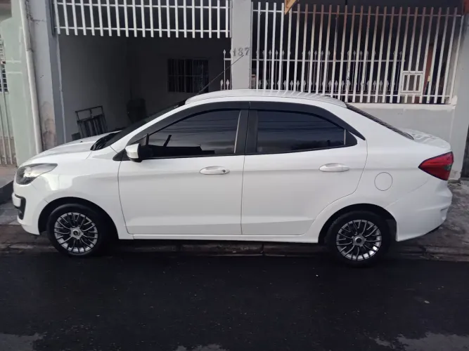 Ford KA 1.5 Sedan SE Plus 12V Flex 4P Mec. 2020