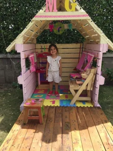 Casinha infantil de madeira 