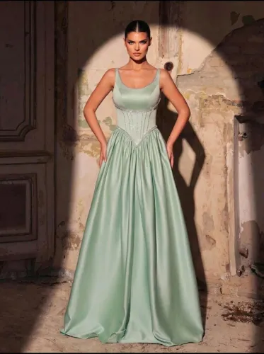 Vestido de Festa Longo Verde Sálvia Cetim Elegante M SHEIN