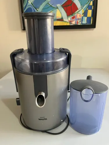 Vendo Centrífuga de Alimentos (Juicer) Philips Walita em excelente estado de conservação