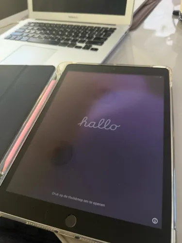 iPad 9 64GB perfeito e completo 
