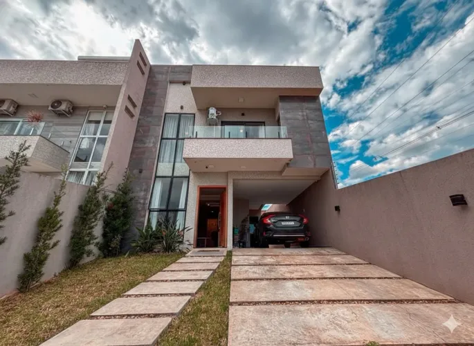 SOBRADO A VENDA EM GUARAPUAVA PR