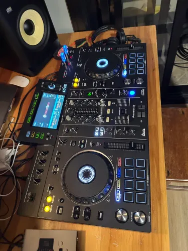 Pioneer XDJ RX2 Novissima