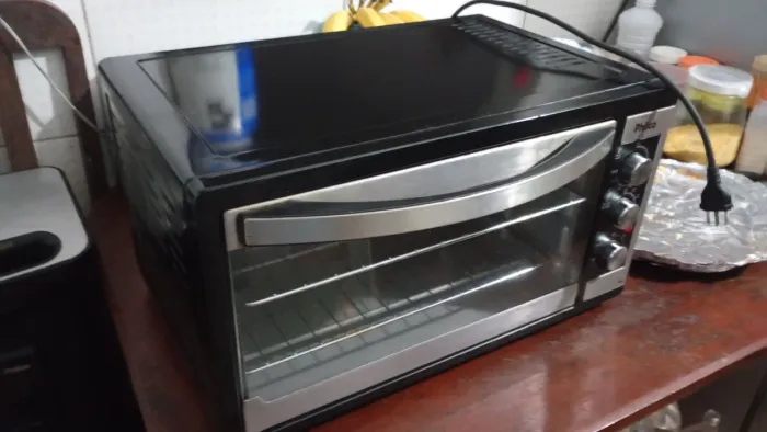 Forno elétrico da Philco. 