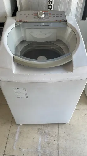 Vendo máquina de lavar 600