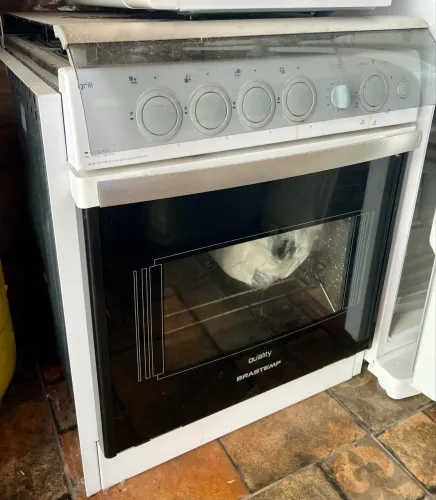 Fogão de embutir 4 bocas, forno com Grill acendedor automático 