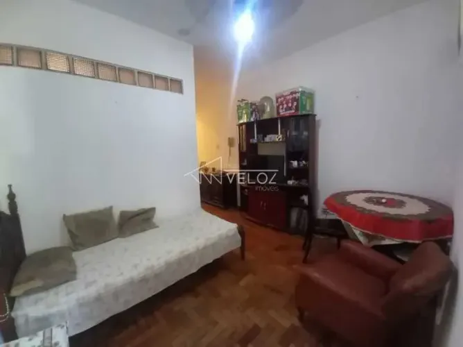 Apartamento : / Residencial / Catete