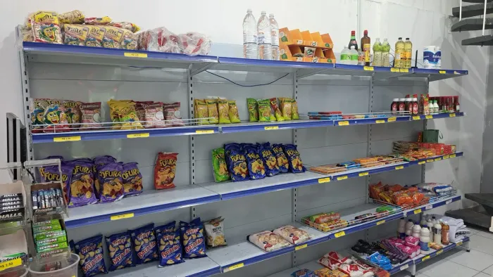 Gôndolas Marcado Parede 3.30x170 Bandejas 90×40. Módulos 04.