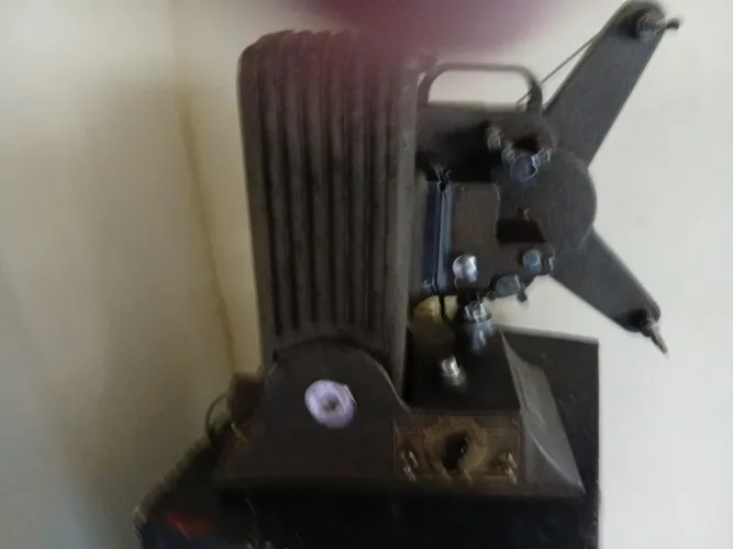 Projetor 16mm foncionando stardarte