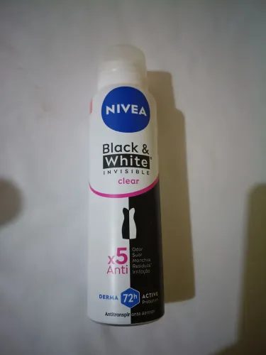 Desodorante nivea Black e white novo.