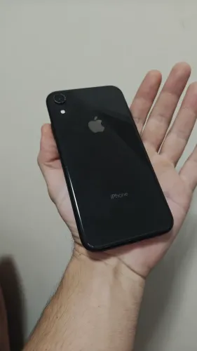 iPhone XR pouco usado