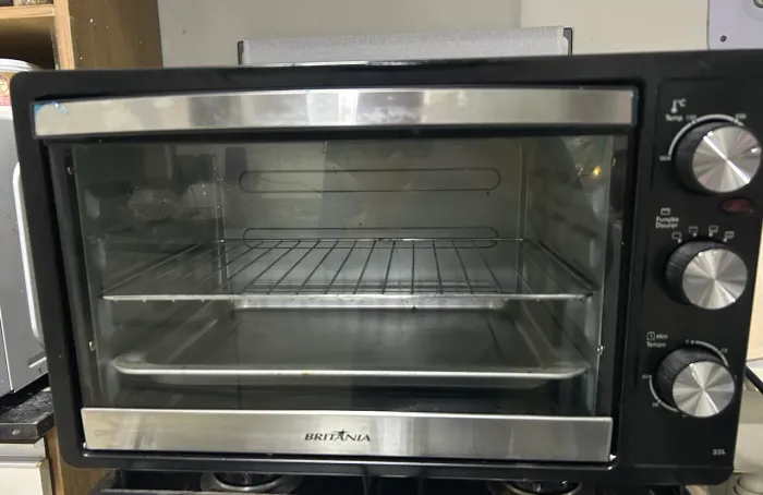 Forno elétrico Britânia - seminovo 