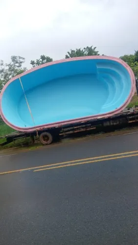 Piscina com 8 mts com instalação inclusa
