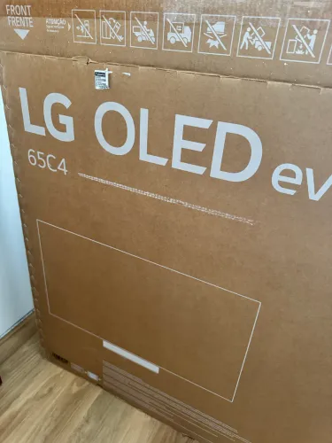 Caixa TV 65? OLED com Isopores