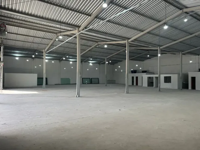 Imóvel para aluguel tem 1200 metros quadrados em Felipe Cláudio de Sales - Pedro Leopoldo