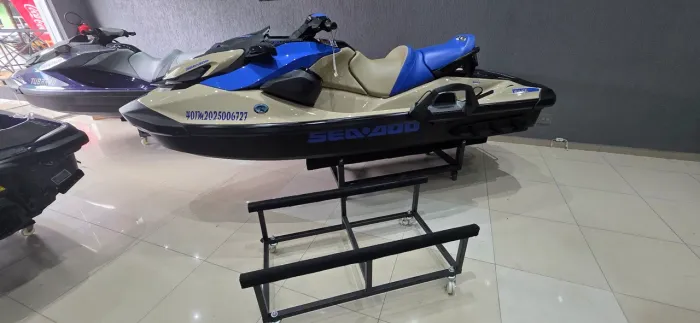 Carretinha estacionária Berço de JetSki