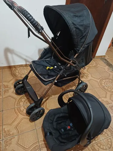 Carrinho e bebê conforto galzerano