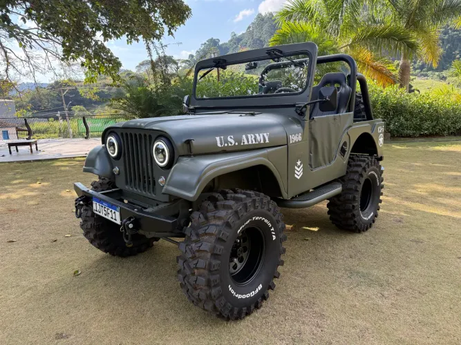 Willys Overland Jeep 2.6 12V Gasolina 2P 1966