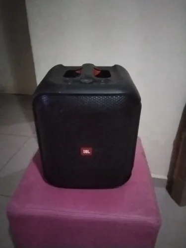R$ 950 - JBL ESSENTIAL ENCORE PARTY BOX