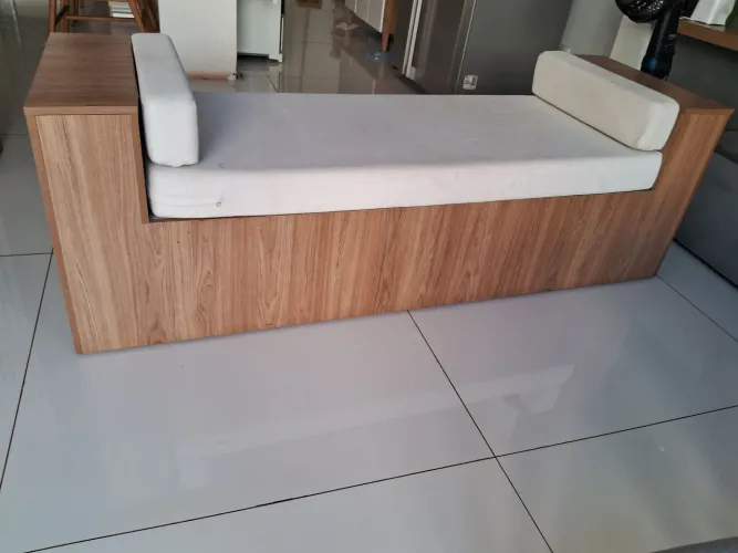 Lindo banco namoradeira área interna