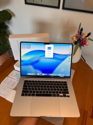 MacBook Air M2 Tela de 15? - Completo na Caixa