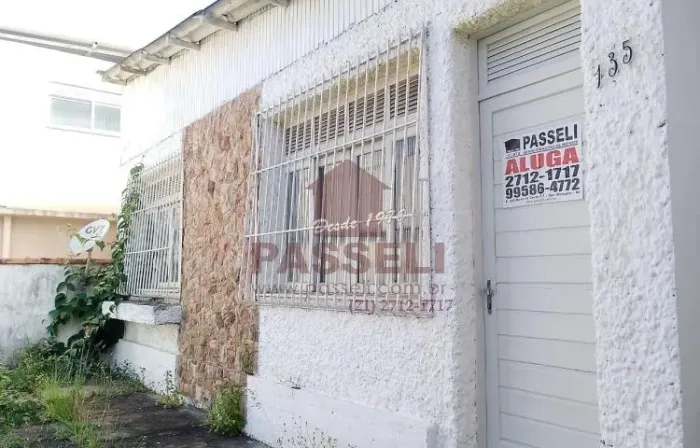 Casa Ze Garoto São Gonçalo RJ com 2 quartos (Rua Fechada)