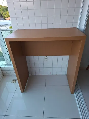 Mesa/Bancada alta em madeira