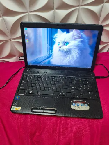 Notebook 500 gb / tela bem grande e conservado 