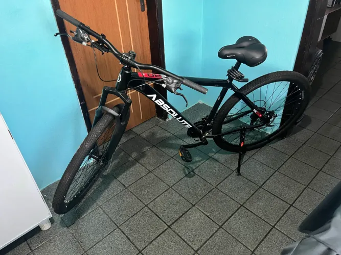 Bicicleta Absolute Nero cinco