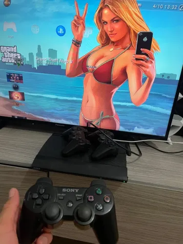 PLAYSTATION 3 DESBLOQUEADO COM VÁRIOS JOGOS NA MEMÓRIA!