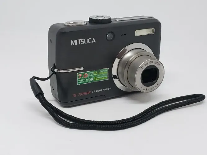 Câmera Digital Vintage Mitsuca DC7325BR (7.0 MP) - funcionando e completa!