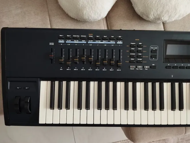 Teclado Kurzweil Pc3
