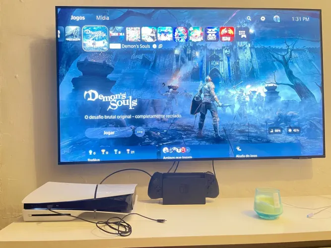 Vendo Playstation 5 Slim 1 tera com leitor.