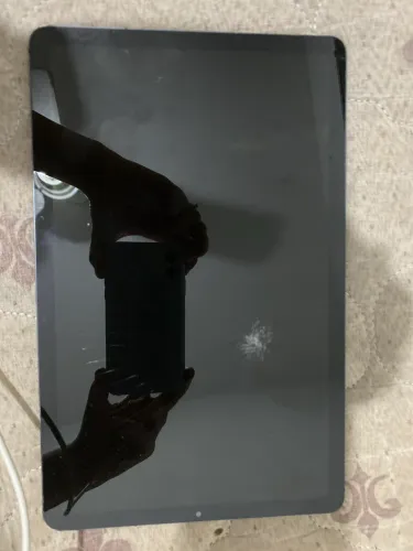 Tablet tela trincada mas funcionando bem 