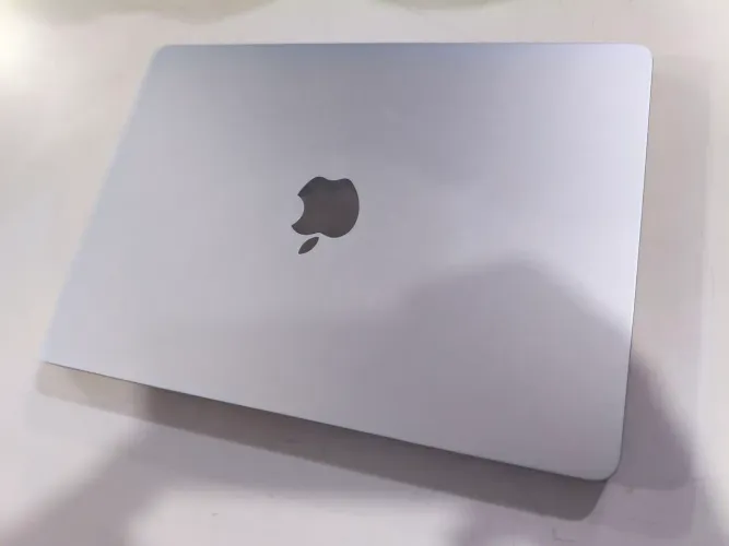 MacBook Air M4 - Azul - Impecável e na Garantia!