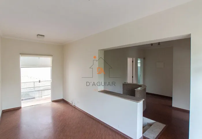Sobrado para Aluguel com 4 Dormitórios no Bairro Vila Irmãos Arnoni e 300 m²