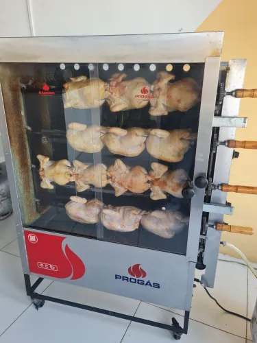 Vendo Máquina de Galeto