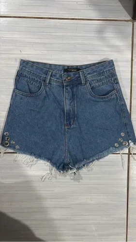 Short jeans