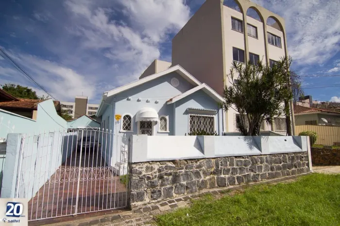 Terreno à venda na Rua Petit Carneiro, 295