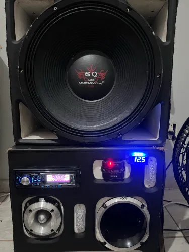Caixa som trio potente