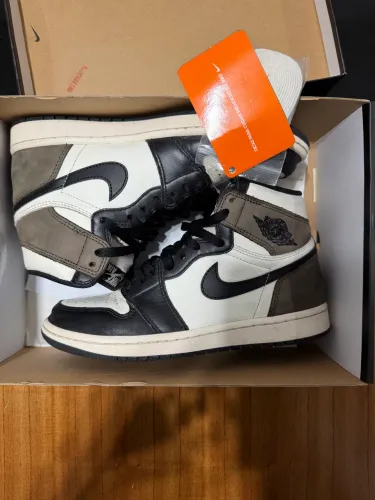 Air Jordan 1 High - Dark Mocha