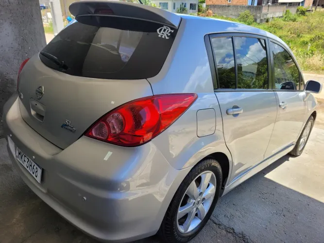 Nissan Tiida SL 1.8/1.8 Flex 16V Aut. 2013