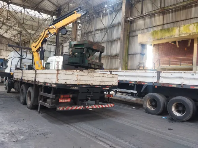 Caminhão Munck 45 ton