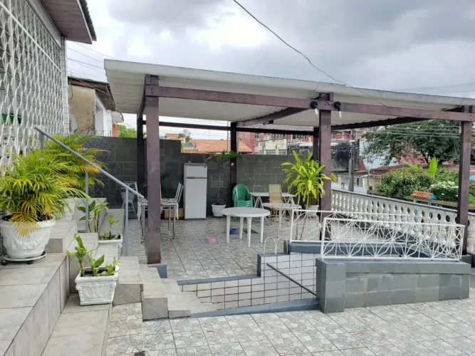 Casa Venda e Aluguel Aleixo /Adrianópolis perto nova Samel