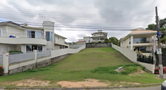 Terreno Frente Lago na Pedra Branca - 620m2