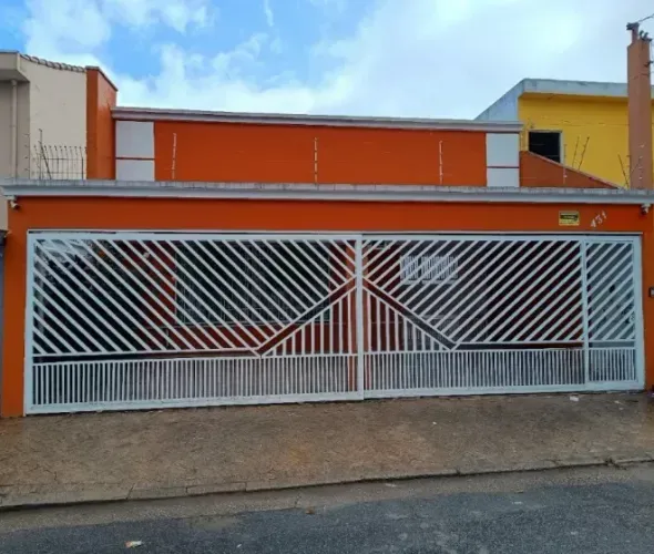 Casa para aluguel possui 140 metros quadrados com 2 quartos