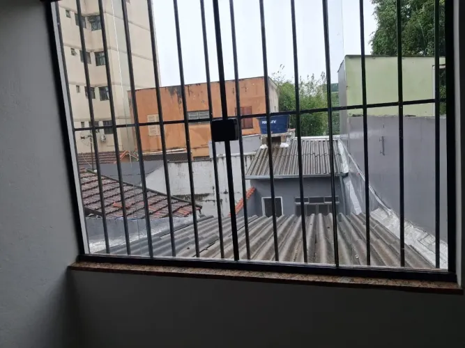 Casa para Locação em Resende, Campos Elíseos, 2 dormitórios, 1 banheiro
