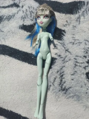 Frankie Stein monster high 